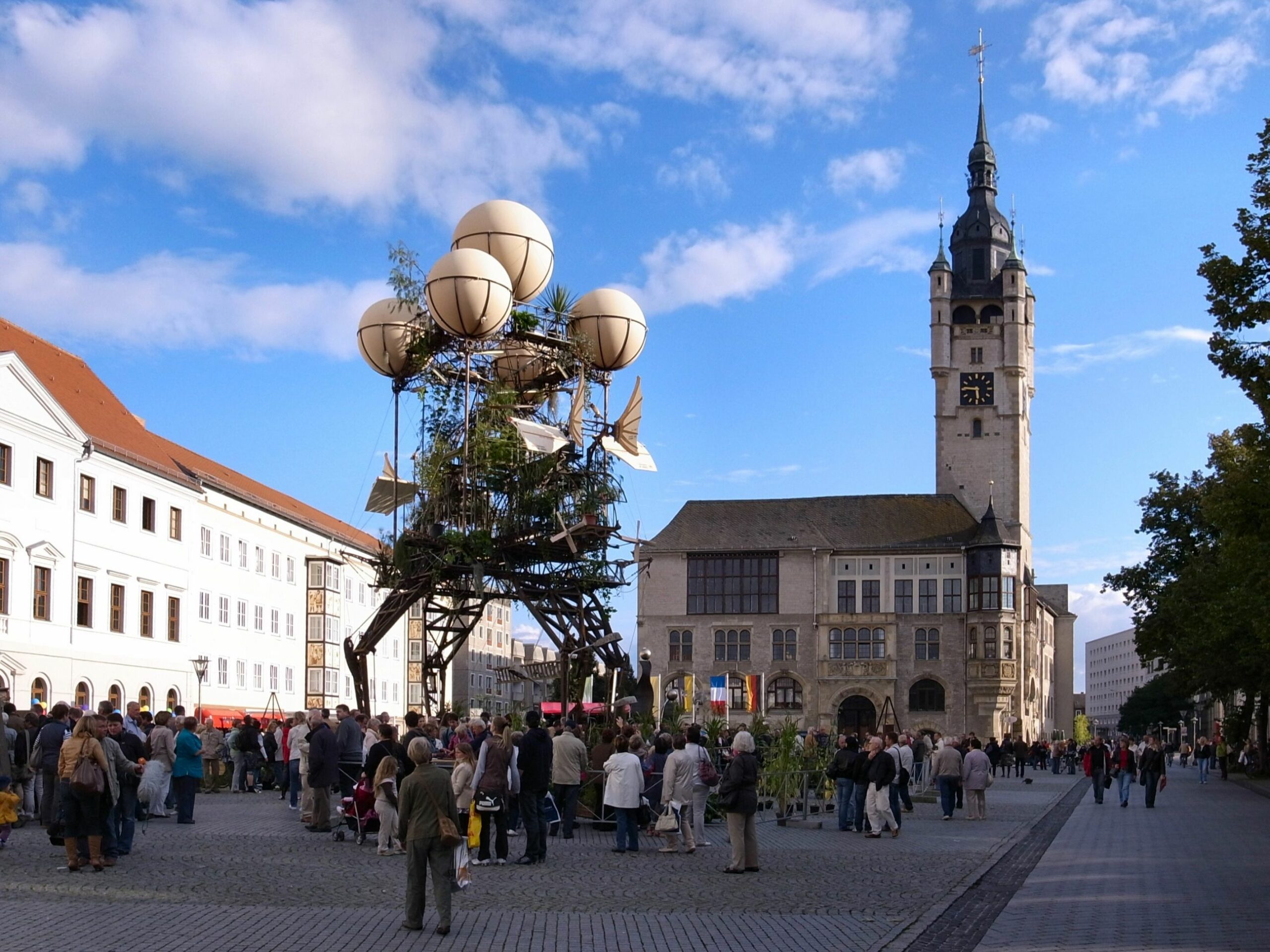 Dessau 2CFarbfest 20Gr C3 BCn 2CLandung 20der 20Aeroflorale 20II 20auf 20dem 20Marktplatz