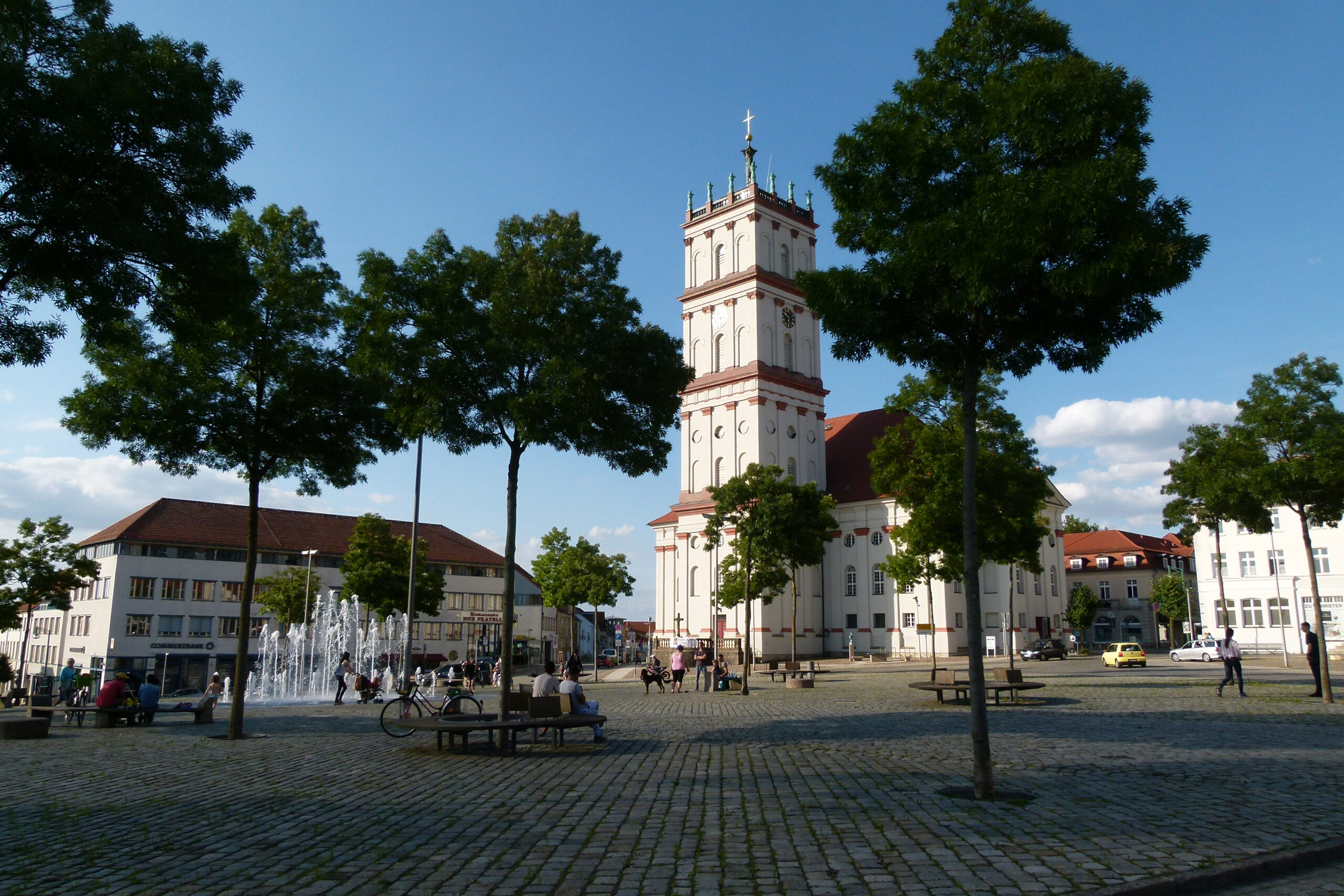 Neustrelitz Marktplatz 20mit 20Stadtkirche